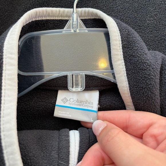 Columbia Black and White Fleece 1/4 Zip Pullover - Picture 3 of 5